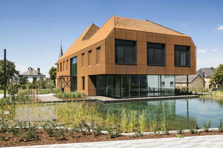 Town hall in Esch-sur-Sûre with an extensive green roof