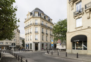 Gemischtes Gebäude am Place de Paris in Luxemburg architektonisches Erbe